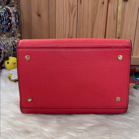 Banana Republic Elegant Red Leather Tote Bag - Picture 5 of 10